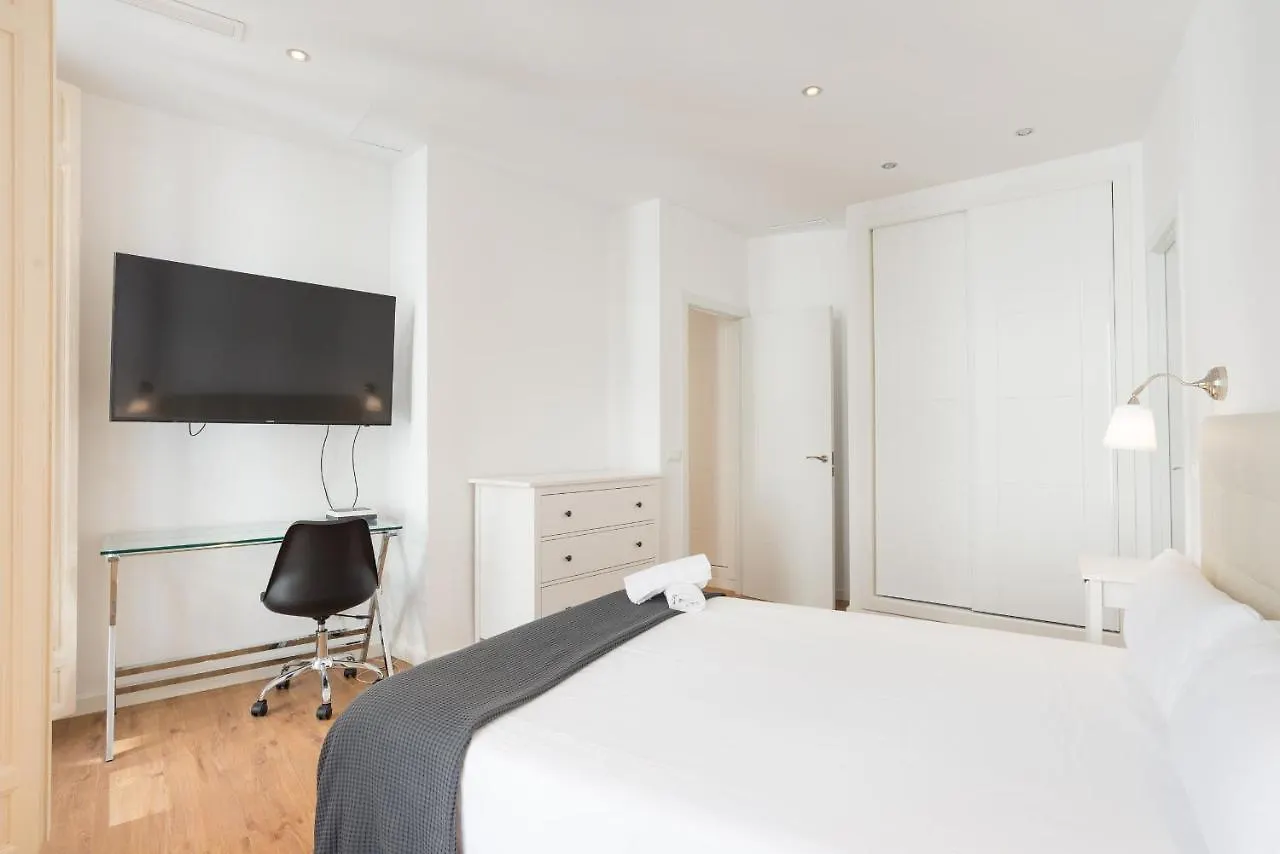 Urbe10 Plaza De La Constitucion 1 Bedroom Apartment Málaga Spanyolország